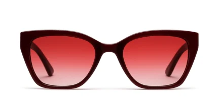 Óculos de sol vermelho cereja modelo Hooker’s Lips da Use Let’s Brasil, com armação em acetato e lentes vermelhas em degradê, posicionado sobre fundo branco neutro